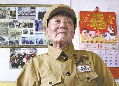张富清的故事：四次选择彰显党性修养